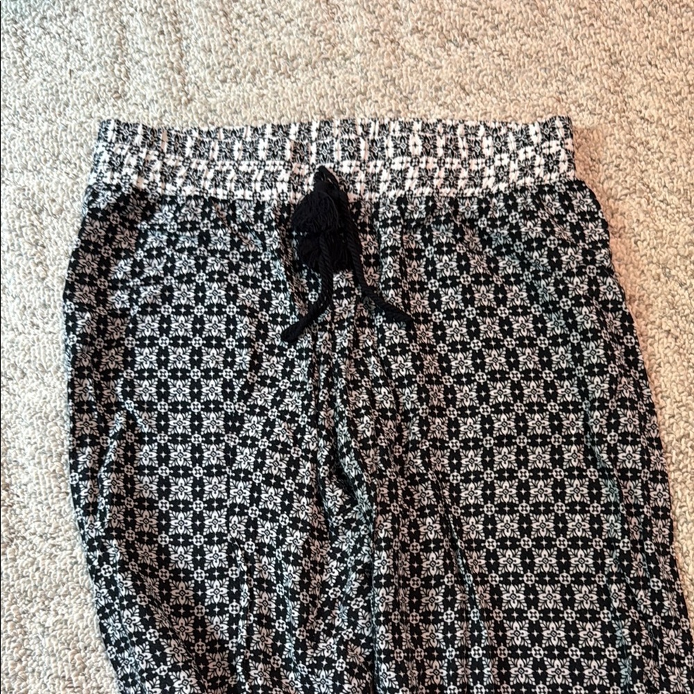 BeBop Navg and White Wide Leg Pants